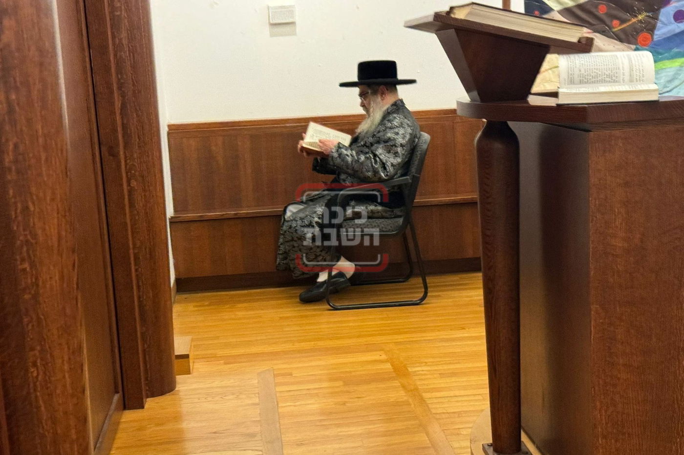 האדמו"ר מסאטמר בדרכו לביקור בארגנטינה