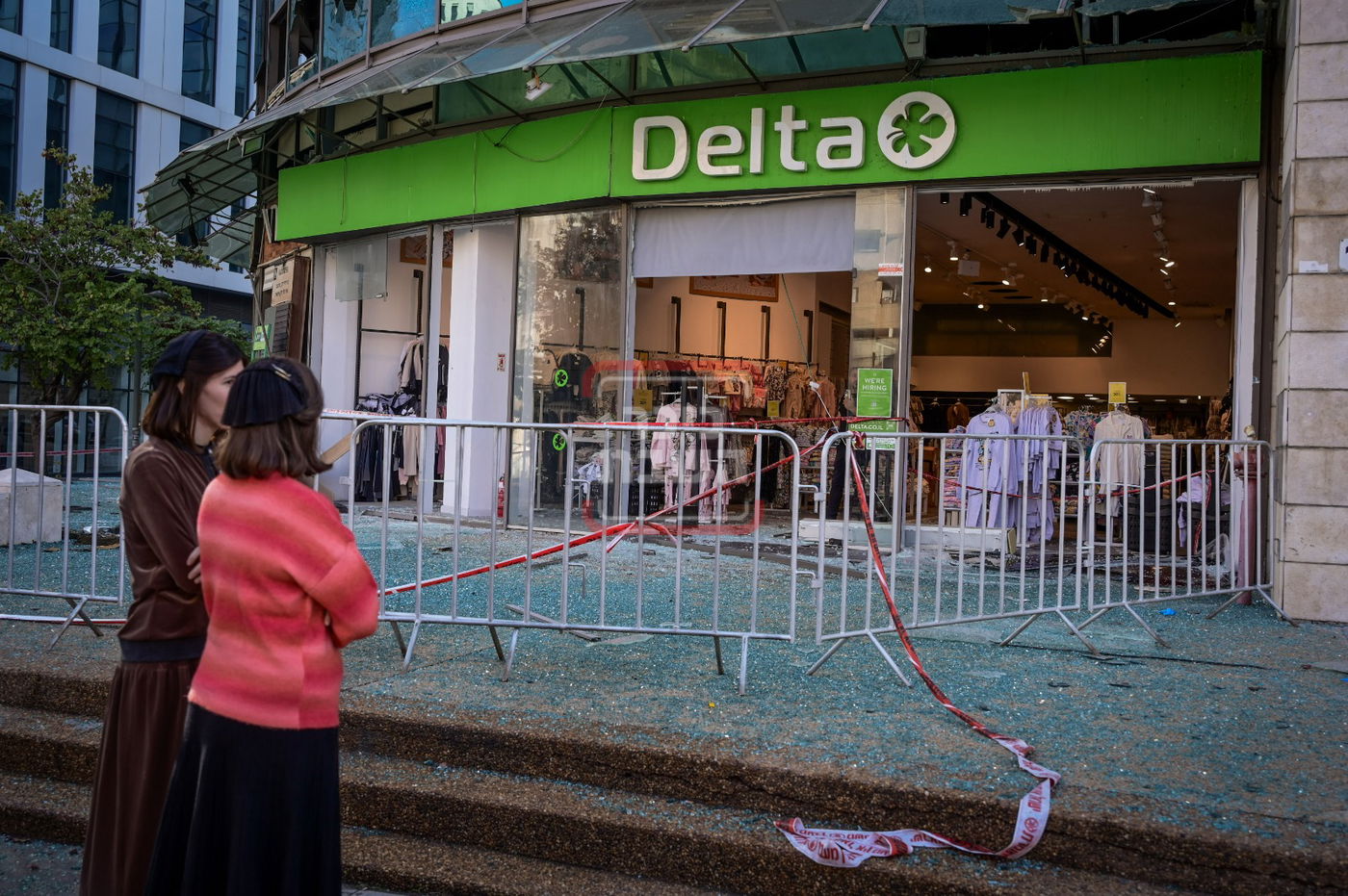 השבת הגנה על העיר | הכל התנפץ לרסיסים - מה נותר בשלמותו? 
