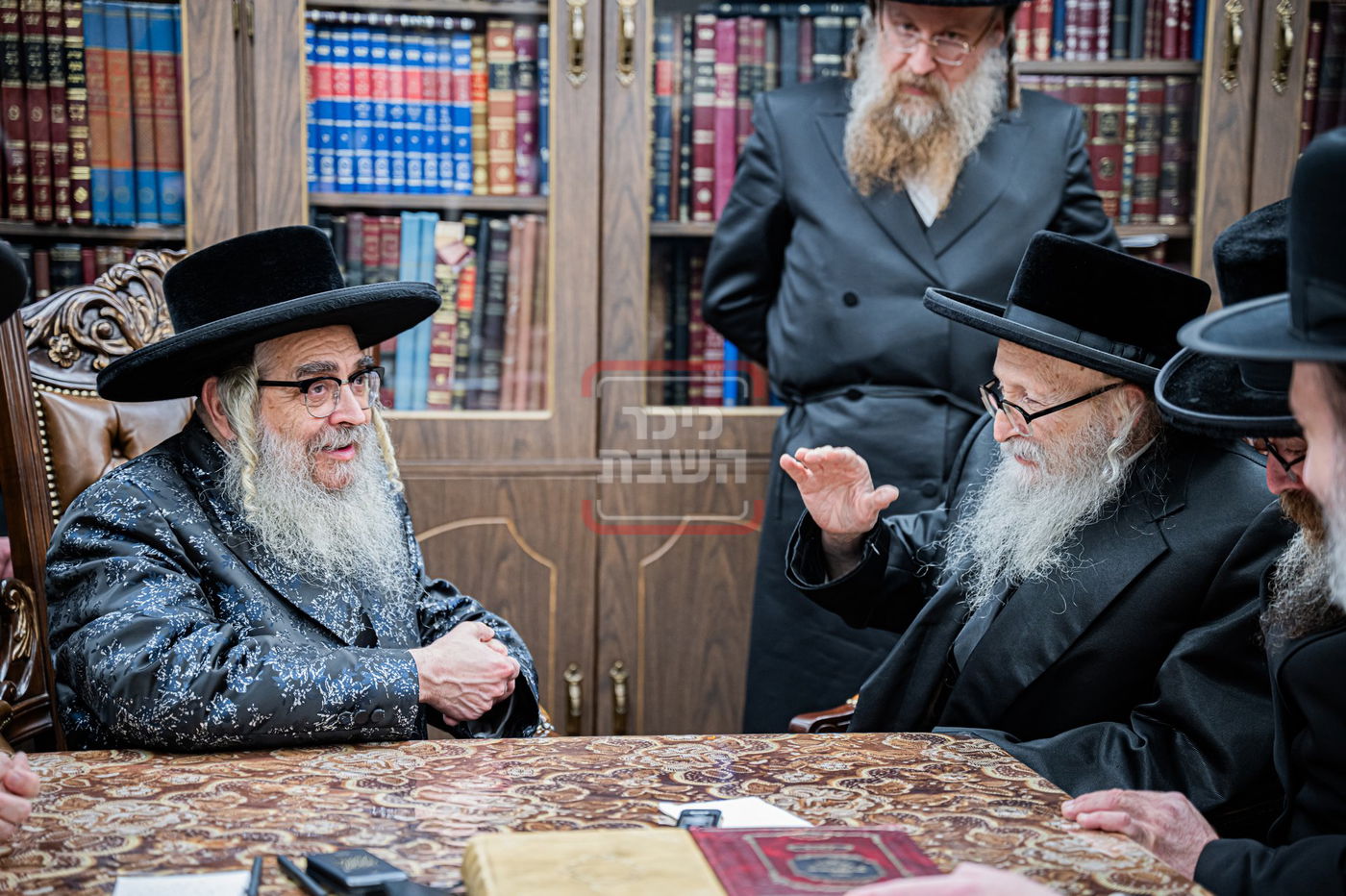 האדמו"ר מסערדאהעלי בביקור אצל האדמו"ר מסאטמר