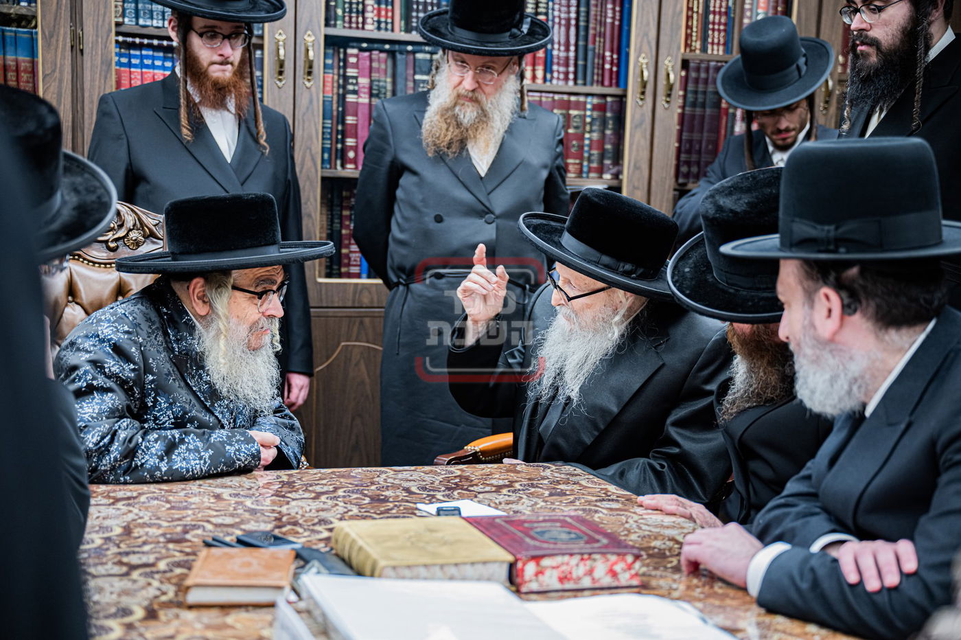 האדמו"ר מסערדאהעלי בביקור אצל האדמו"ר מסאטמר