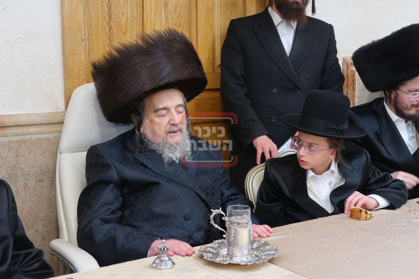 שמחת הבר מצווה לנין הגה"צ רבי יעקב מאיר שכטר