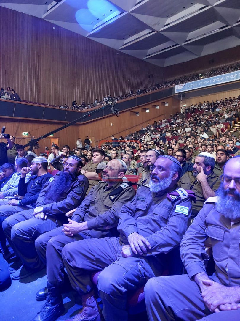 זופניק בכיכר • כל התמונות, הנייעס והחשיפות של השבוע