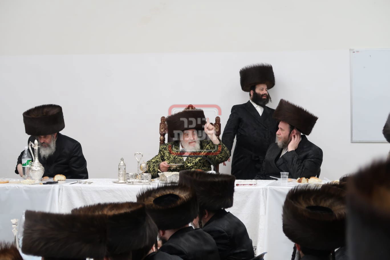 שמחת הפארשפיל לרגל נישואי נכדת האדמו"ר מויז'ניץ 