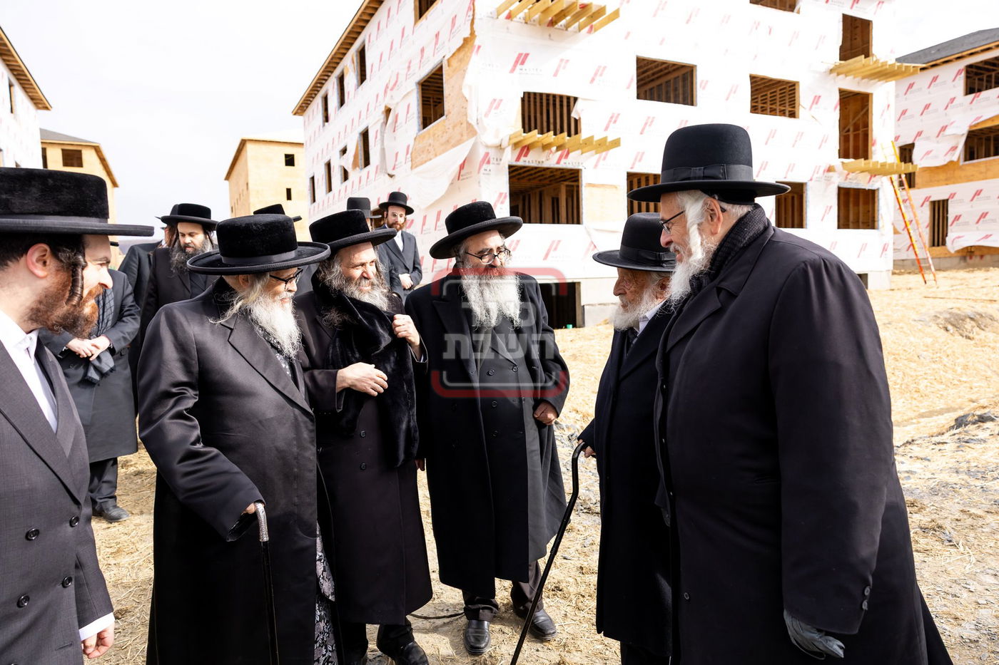 האדמו"ר מסאטמר בסיור בבלומינג גראָוו