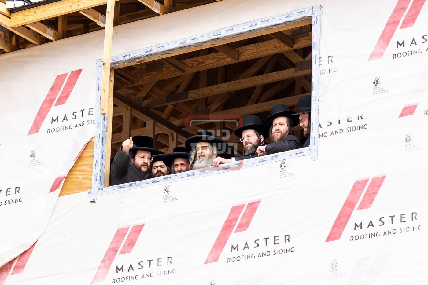 האדמו"ר מסאטמר בסיור בבלומינג גראָוו