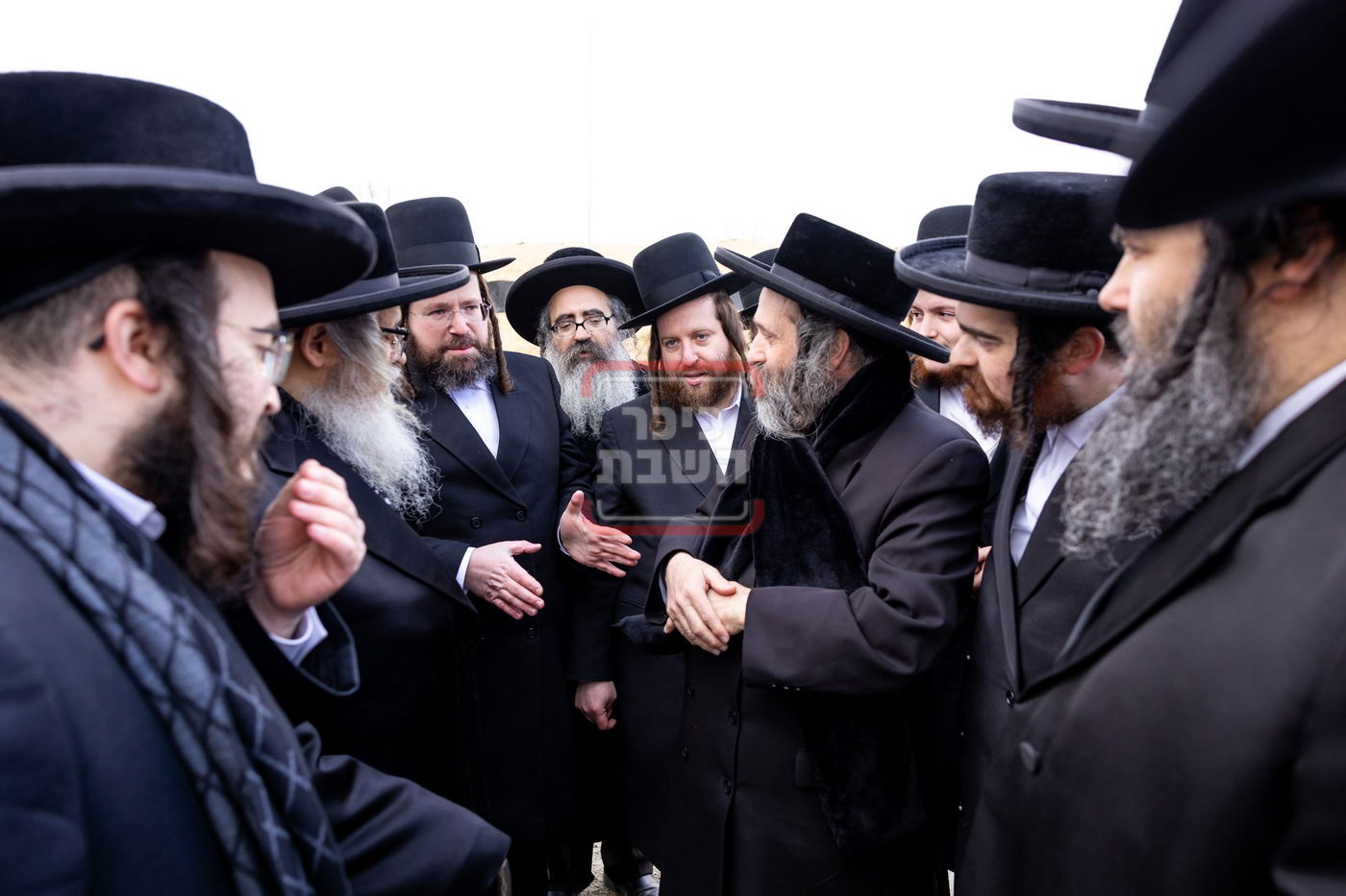 האדמו"ר מסאטמר בסיור בבלומינג גראָוו