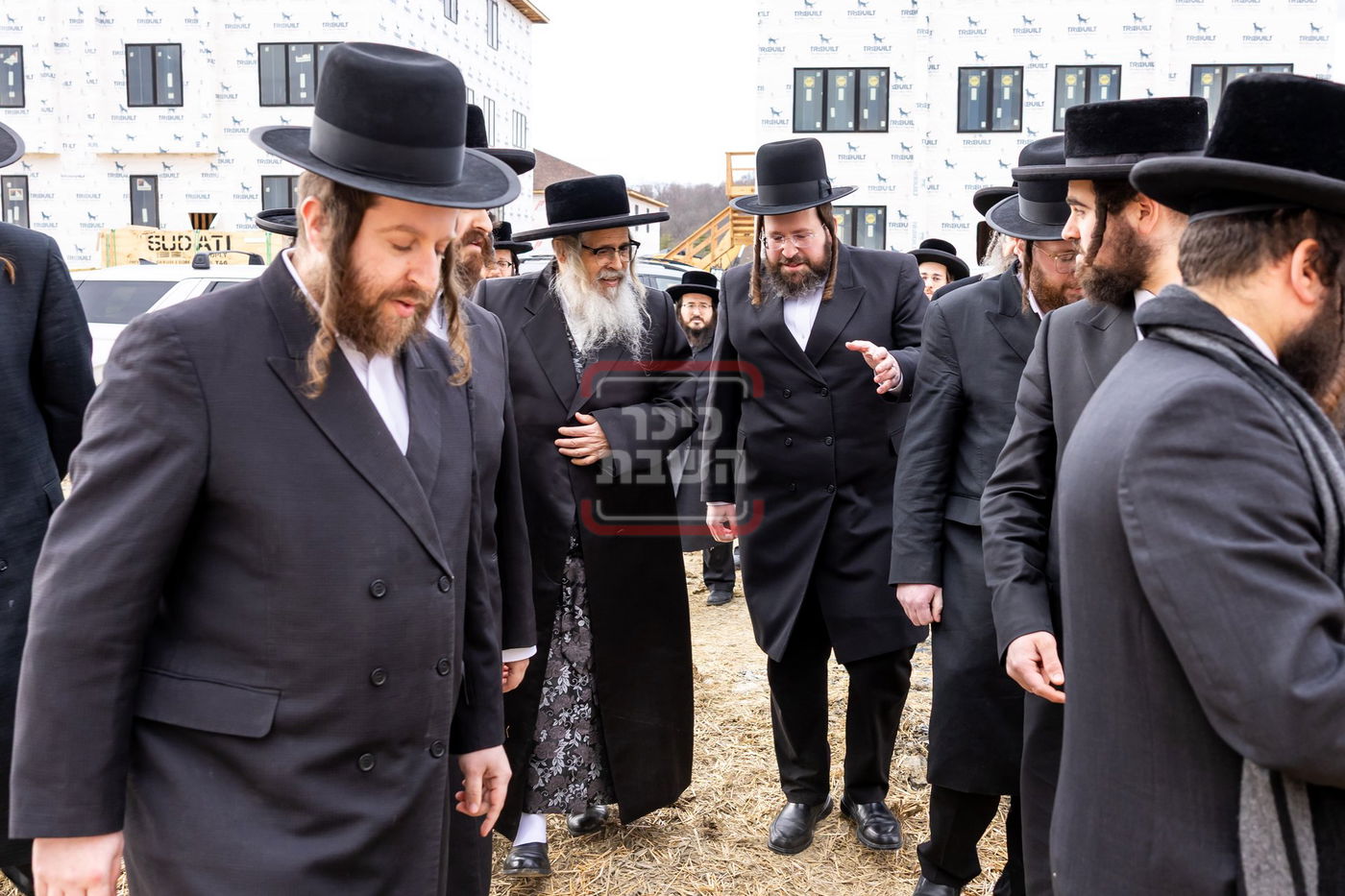 האדמו"ר מסאטמר בסיור בבלומינג גראָוו