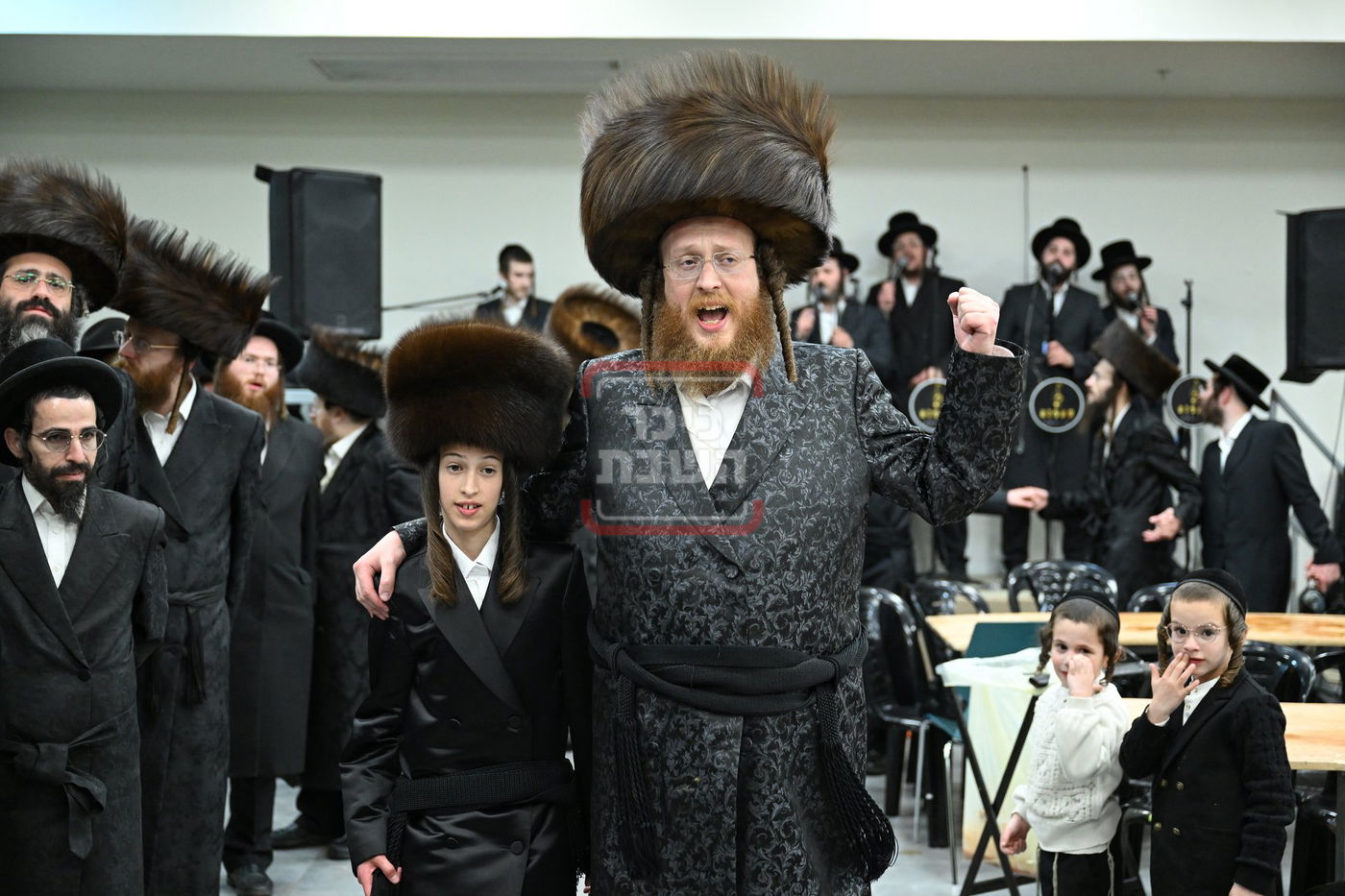 בר מצווה לבן האדמו"ר מספינקא בית שמש