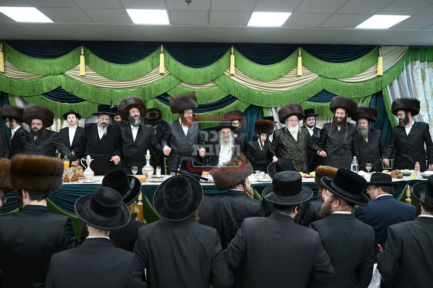 בר מצווה לבן האדמו"ר מספינקא בית שמש