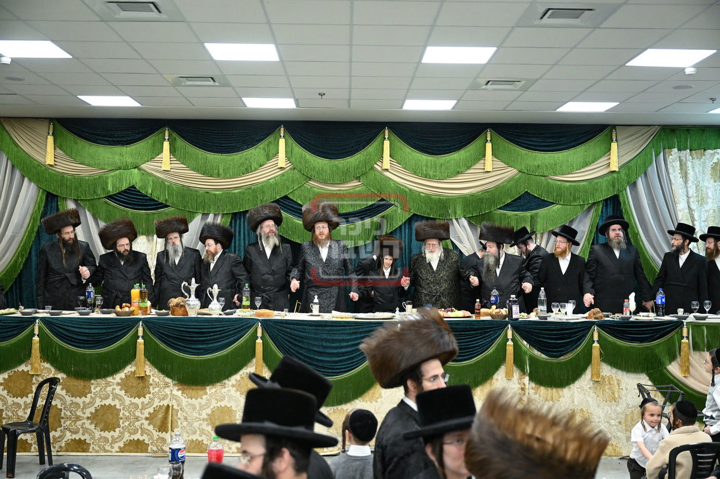 בר מצווה לבן האדמו"ר מספינקא בית שמש