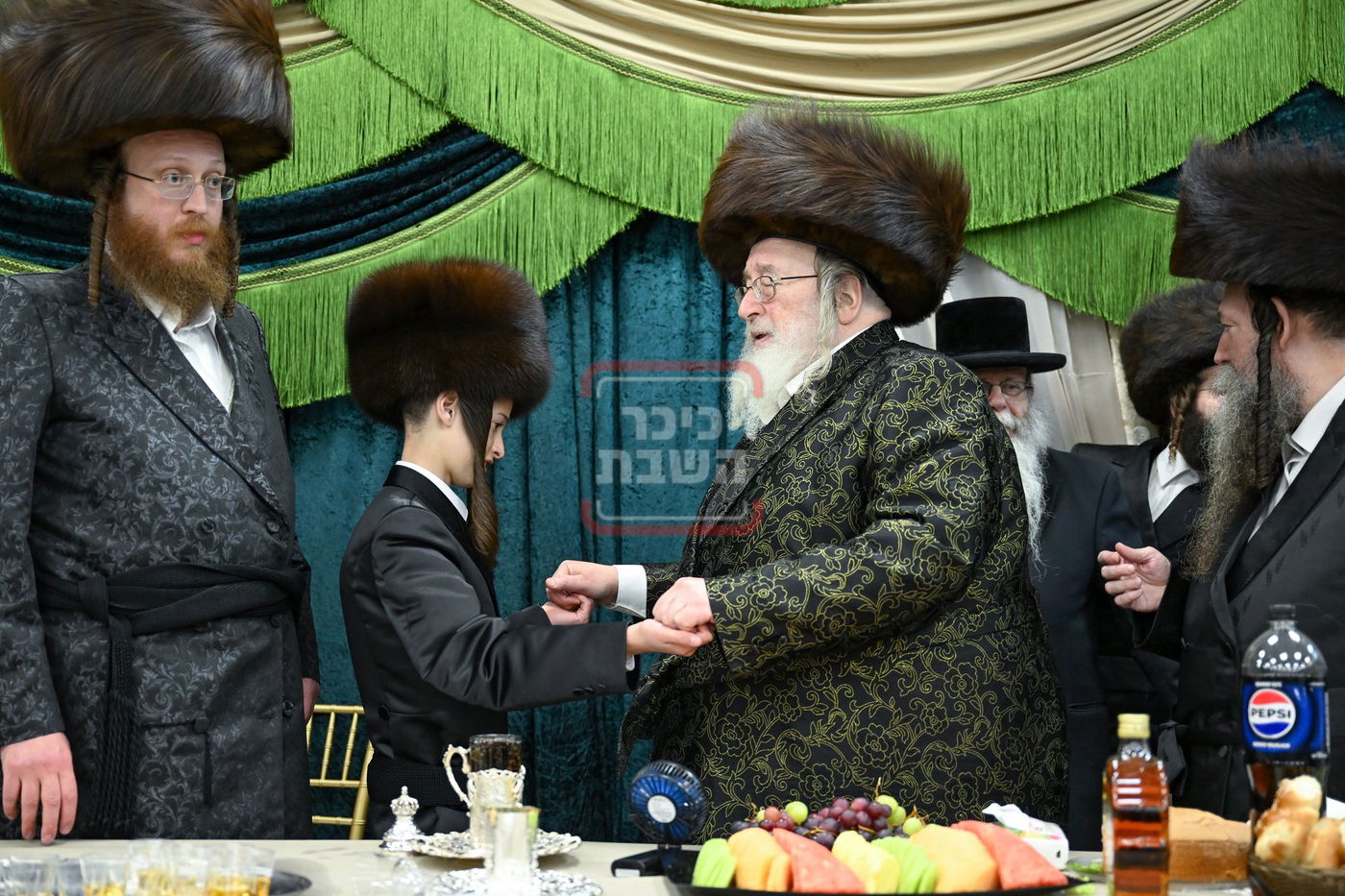 בר מצווה לבן האדמו"ר מספינקא בית שמש