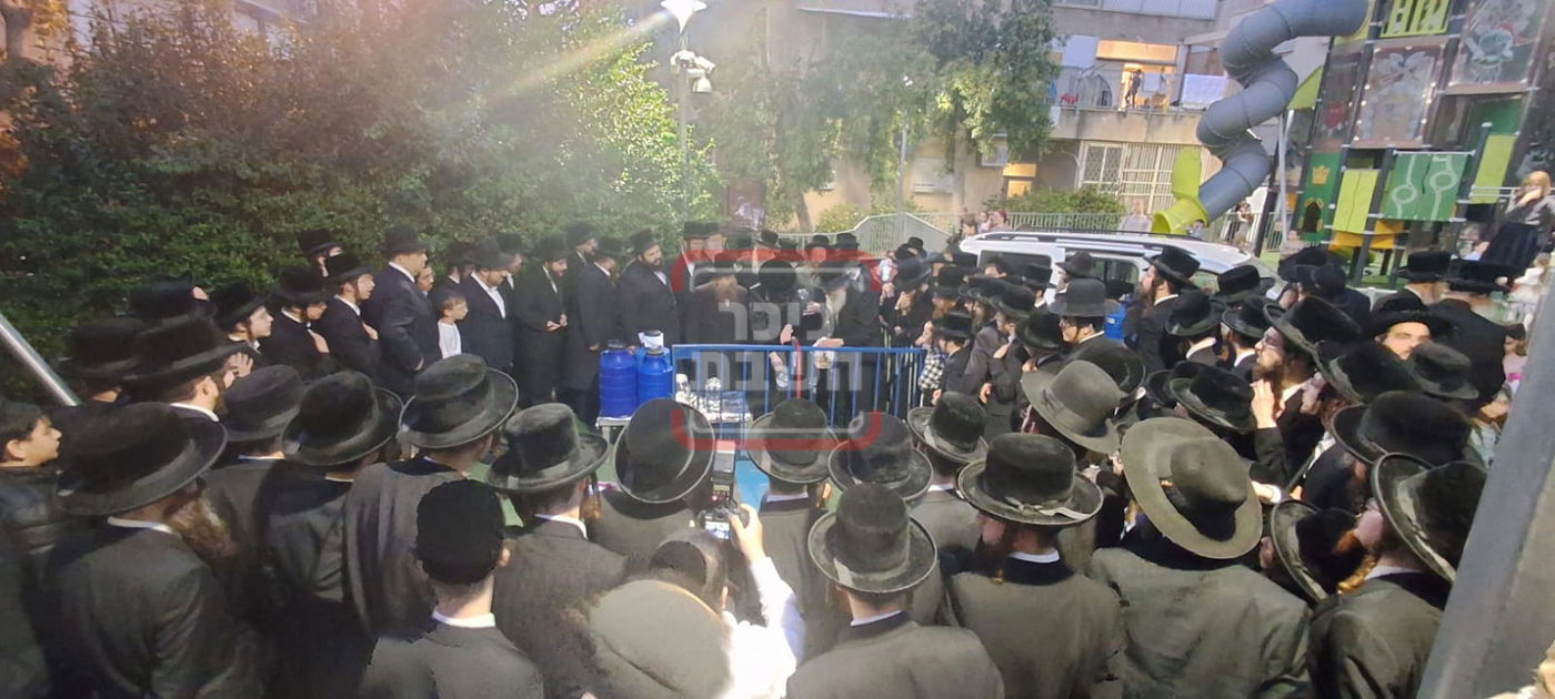 האדמו"ר מסאדיגורה בשאיבת מים שלנו 