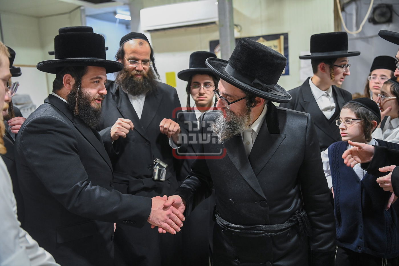 האדמו"ר מסקולען ירושלים באפיית מצות