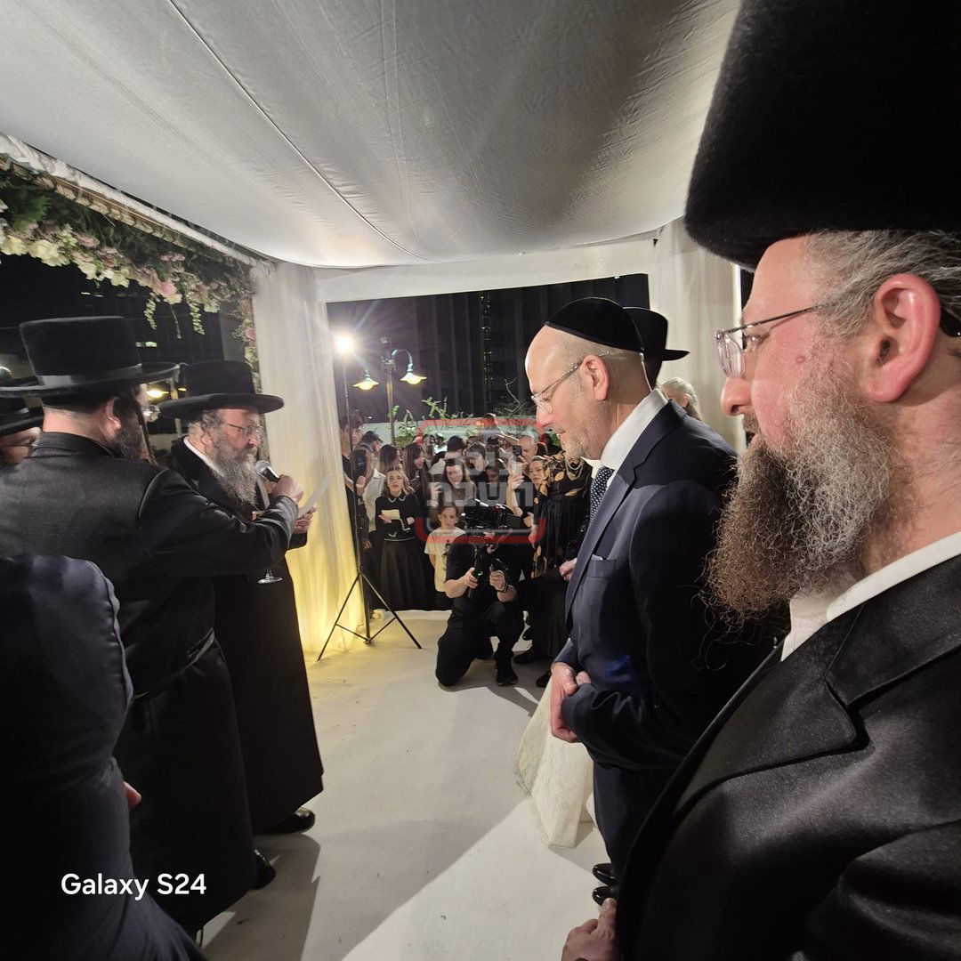 זופניק בכיכר | כל התמונות, הנייעס והחשיפות של השבוע