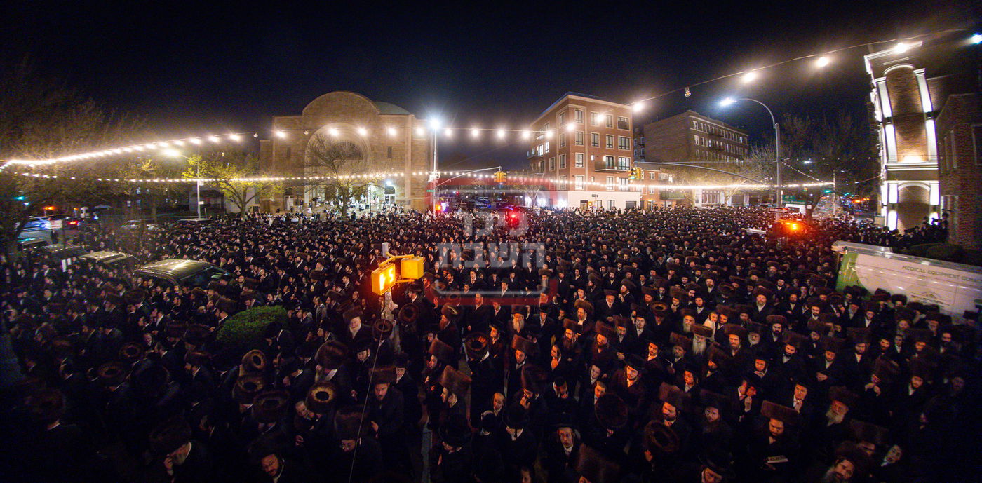 חג הפסח בחצה"ק באבוב
