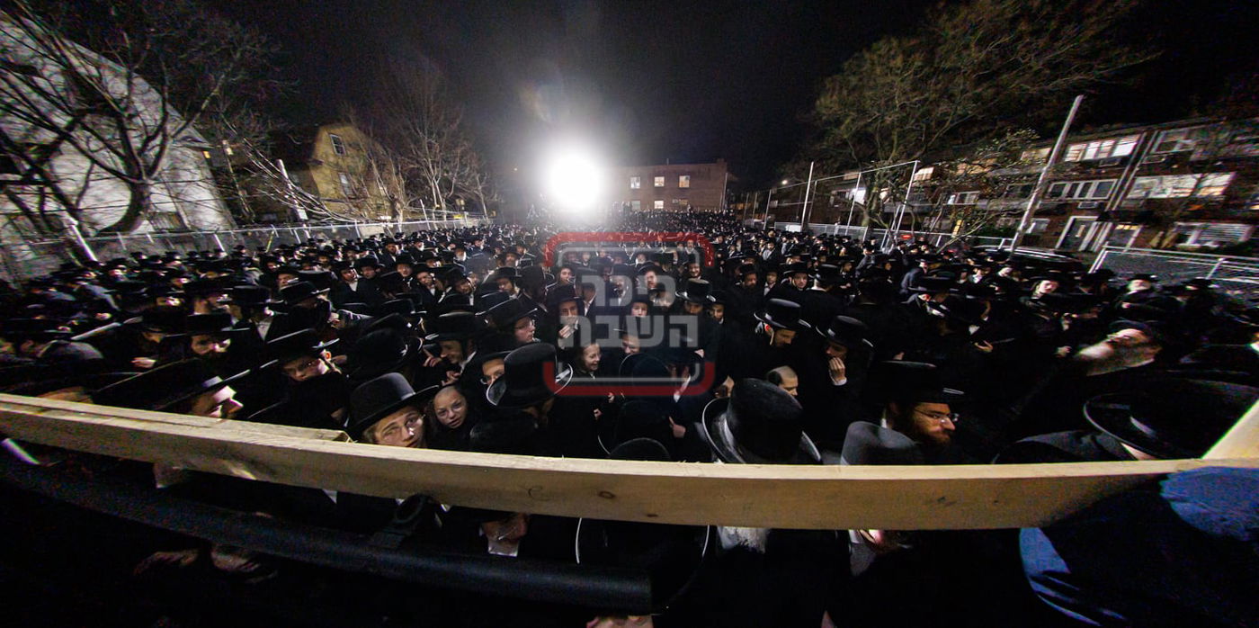 חג הפסח בחצה"ק באבוב