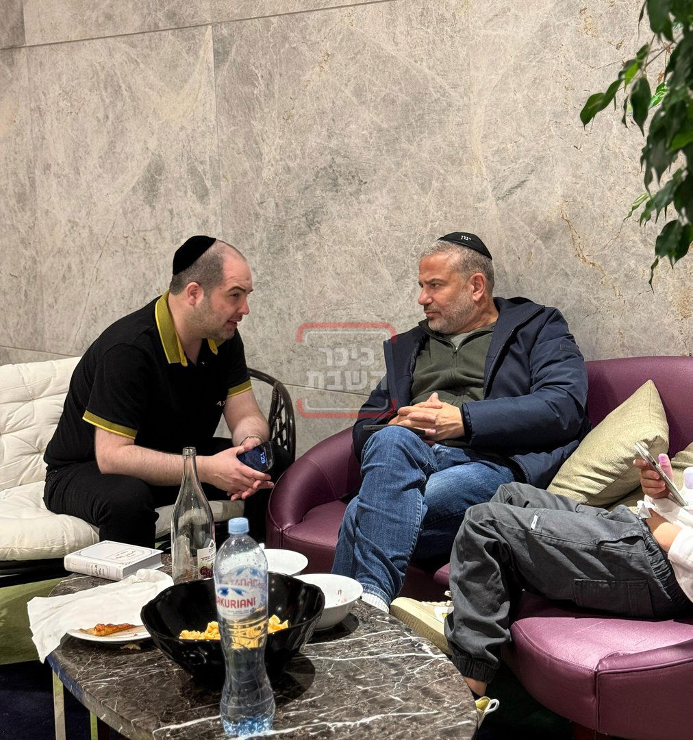 זופניק בכיכר | כל התמונות, הנייעס והחשיפות של פסח והמסתעף