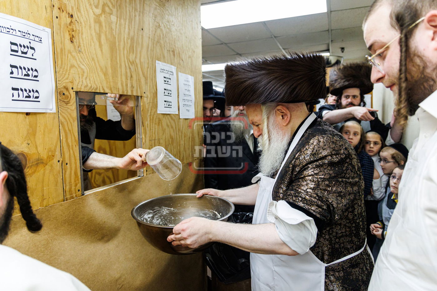 חג הפסח בחצה"ק באבוב