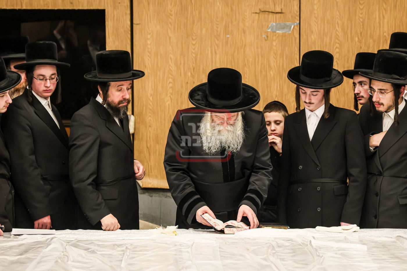 חג הפסח בחצה"ק באבוב