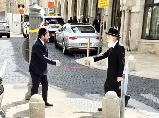 זופניק בכיכר | כל התמונות, הנייעס והחשיפות של פסח והמסתעף