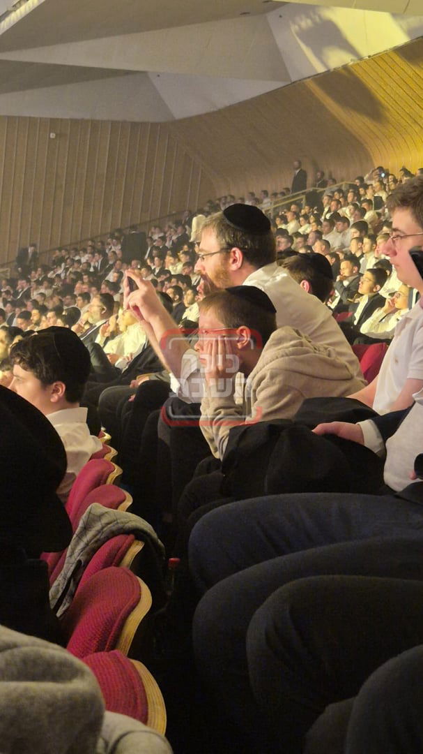 זופניק בכיכר | כל התמונות, הנייעס והחשיפות של פסח והמסתעף