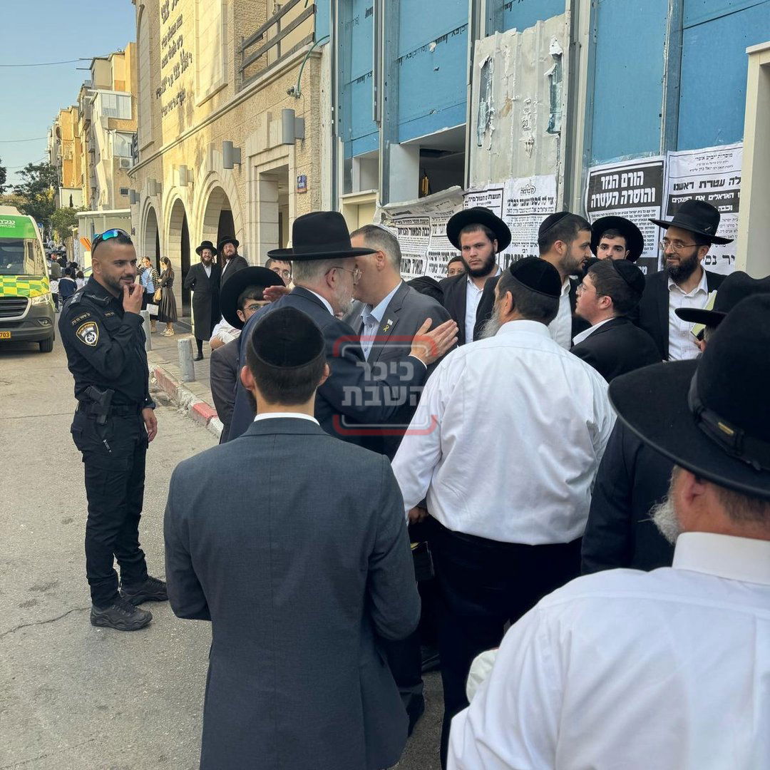 זופניק בכיכר | כל התמונות, הנייעס והחשיפות של פסח והמסתעף