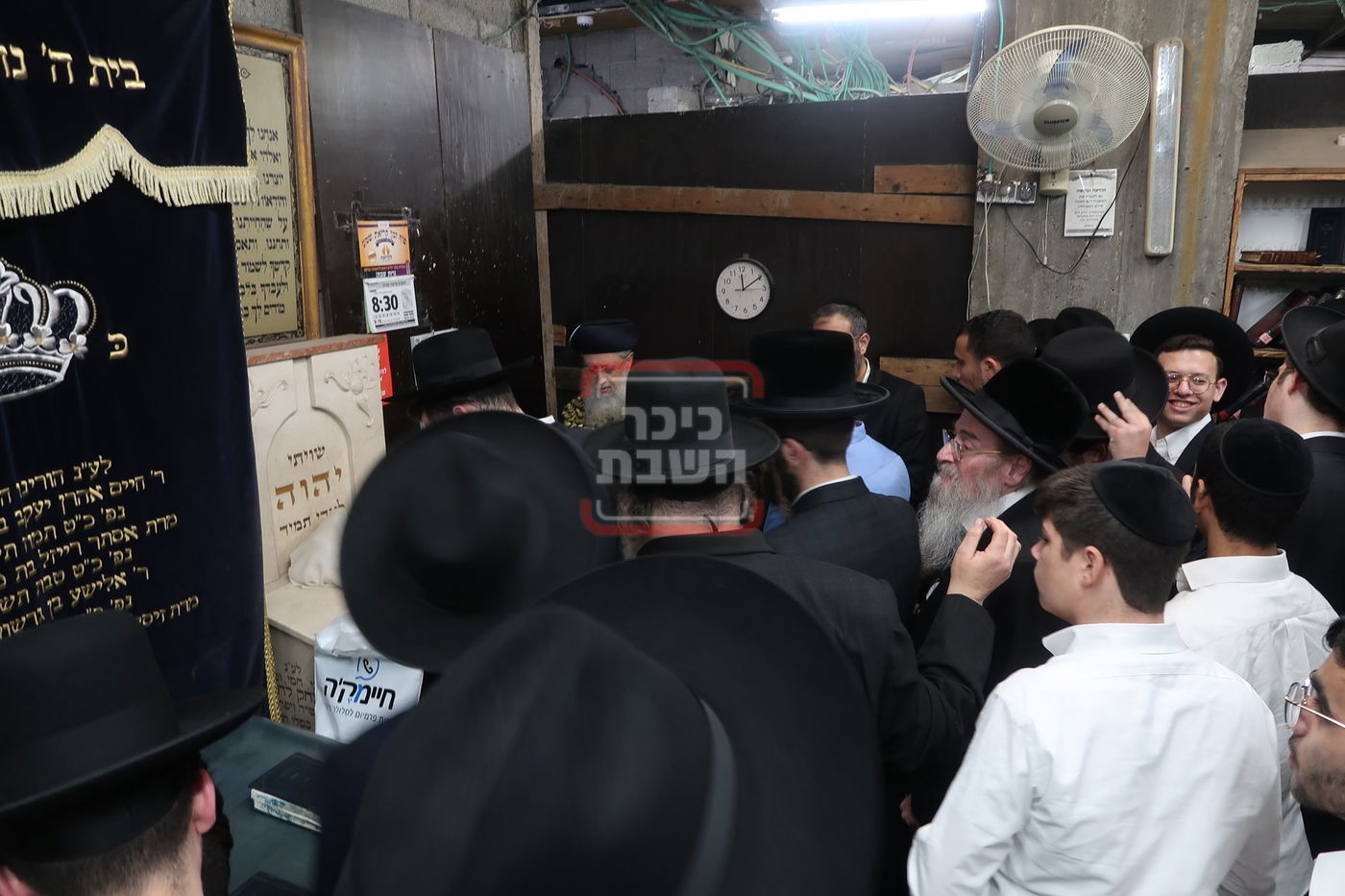 הגאון רבי דוד יוסף בתפילת ערבית וספירת העומר בשטיבלעך 'איצקוביץ'