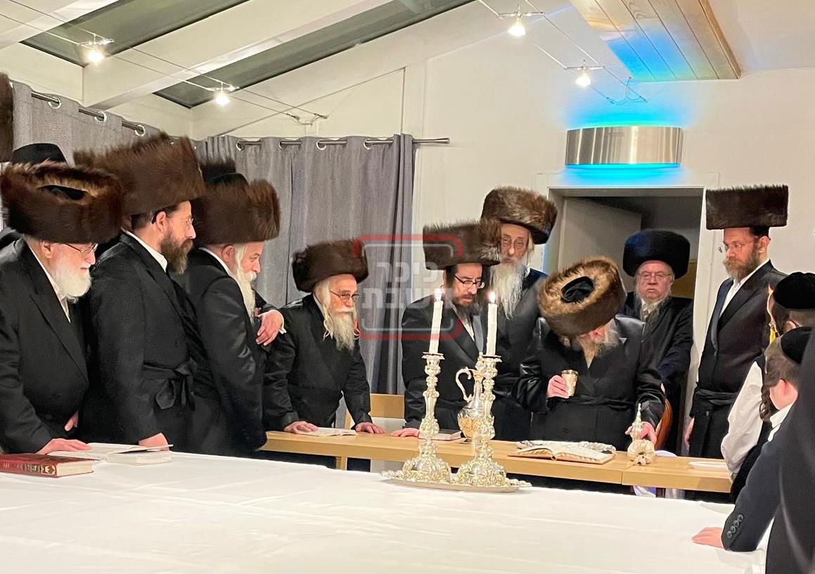 האדמו"ר מטשערנוביל בשב"ק בדאבוס שבשווייץ