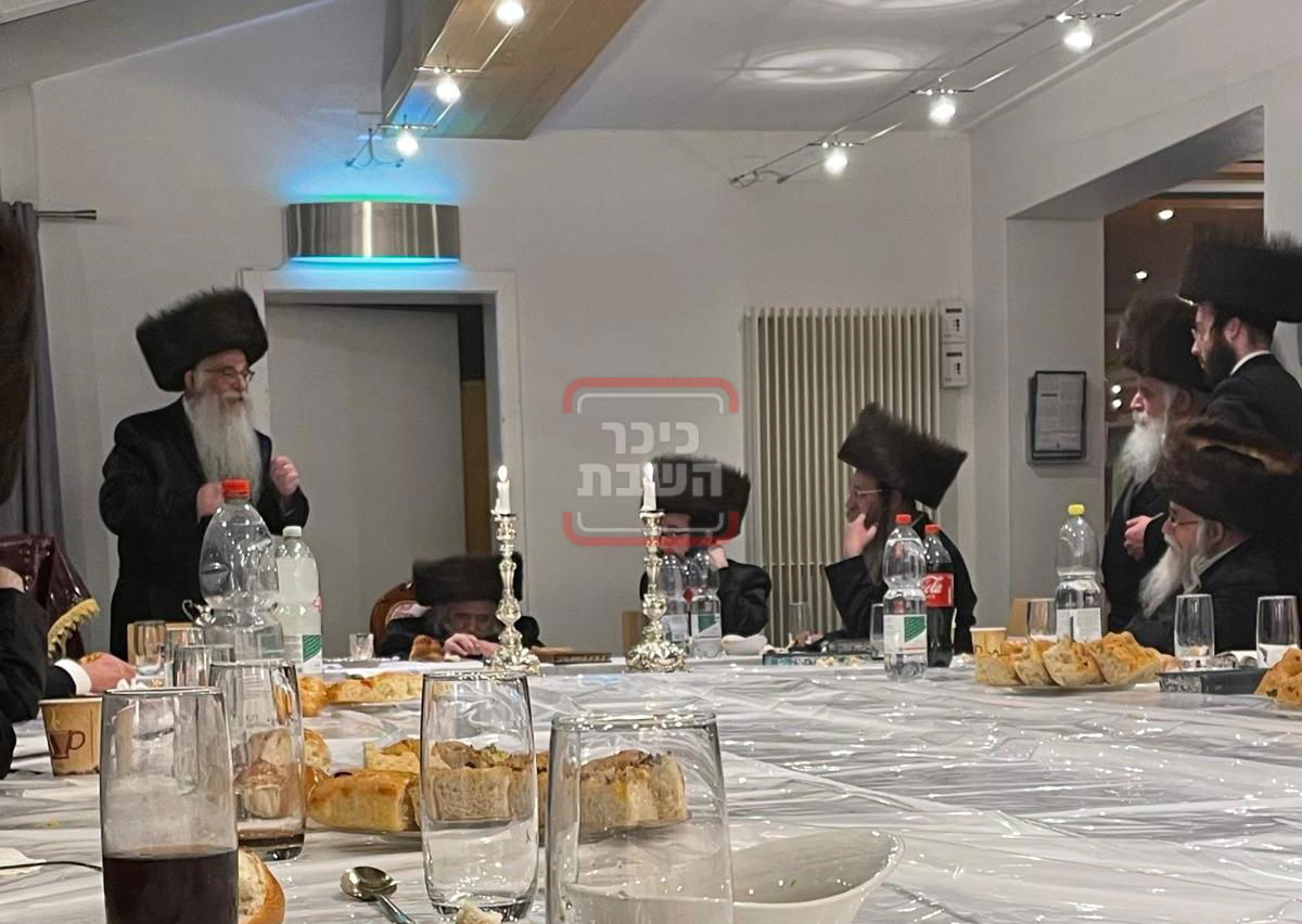 האדמו"ר מטשערנוביל בשב"ק בדאבוס שבשווייץ