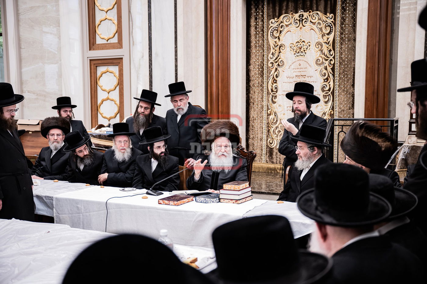 האדמו"ר מבאבוב בטיש פסח שני במונסי