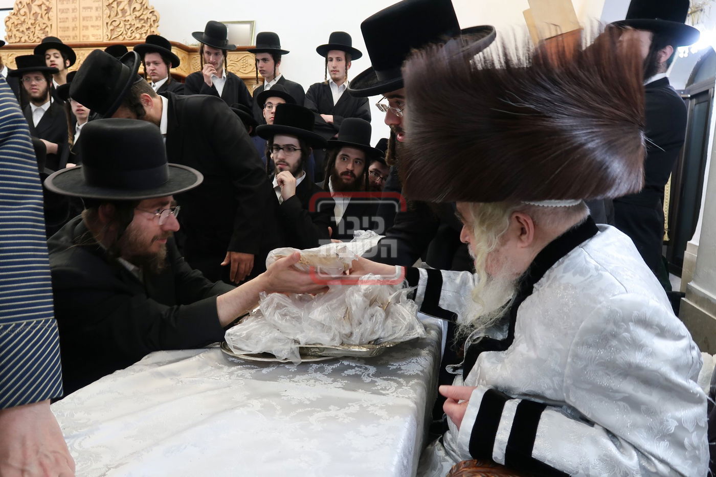 פסח שני בחצה"ק קרעטשניף סיגעט