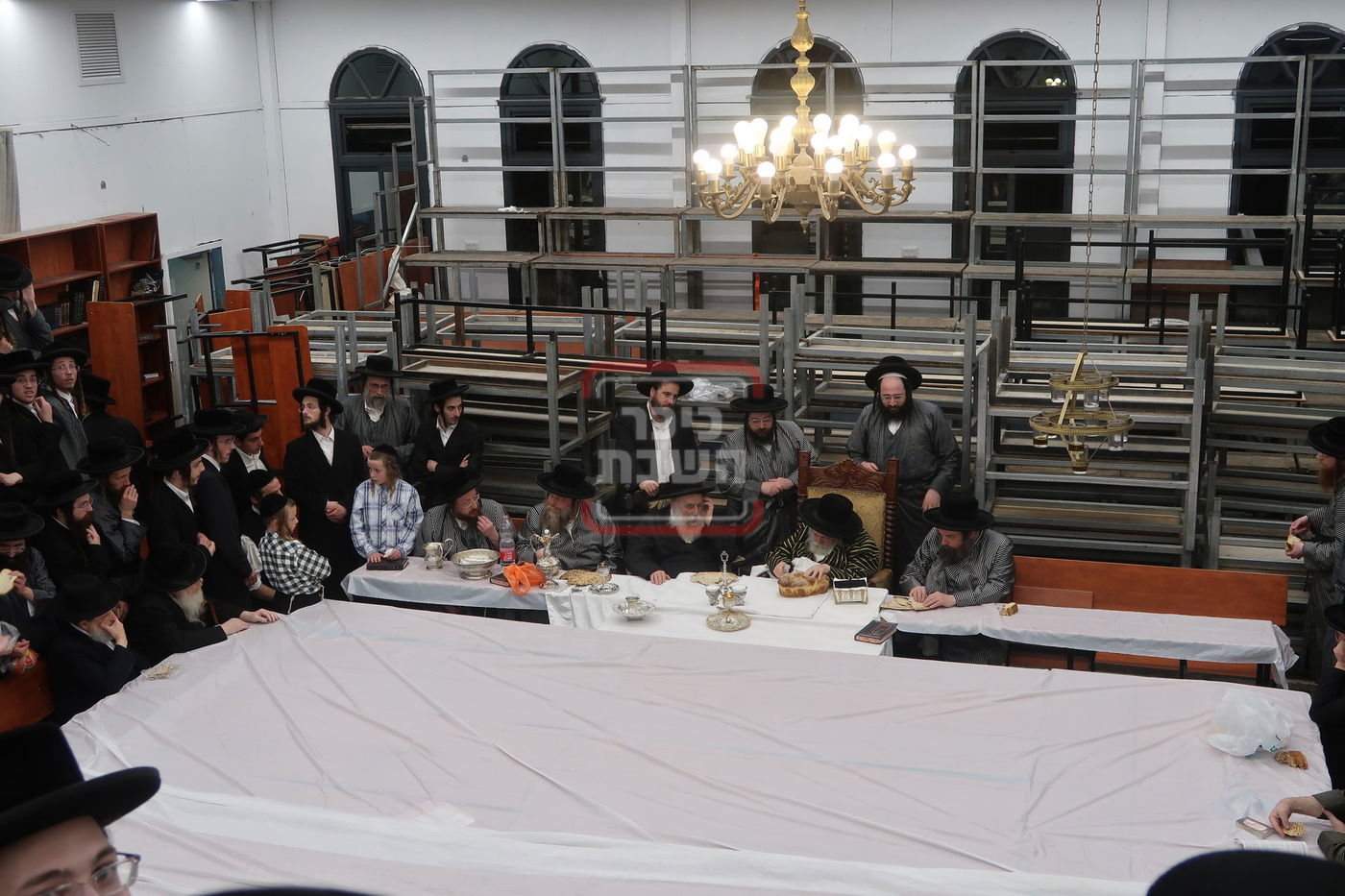 האדמו"ר מתולדות אברהם יצחק בטיש פסח שני