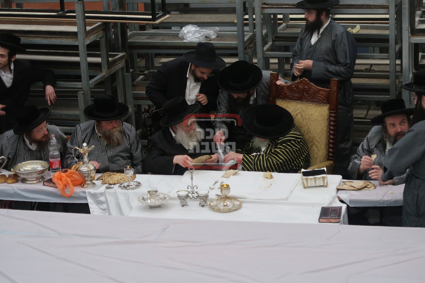 האדמו"ר מתולדות אברהם יצחק בטיש פסח שני