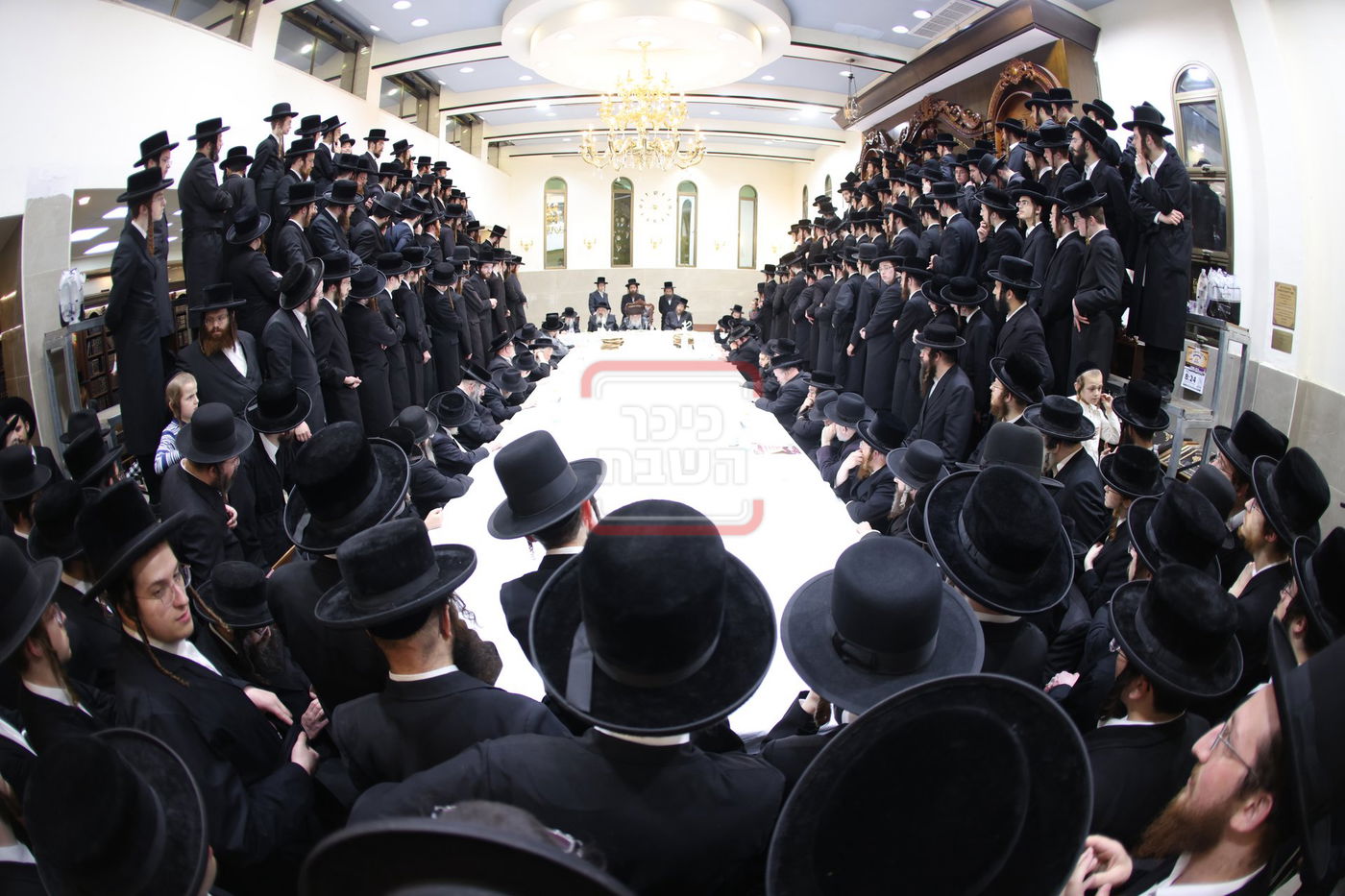 טיש פסח שני בחצה"ק קרעטשניף י-ם