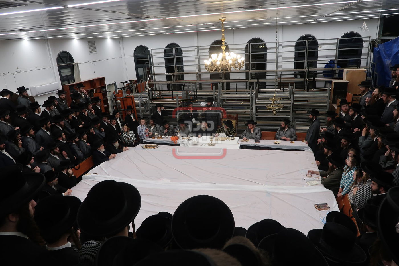 האדמו"ר מתולדות אברהם יצחק בטיש פסח שני