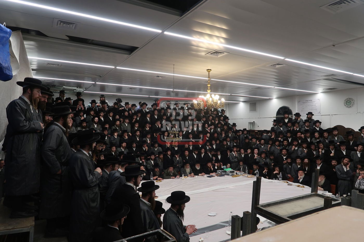 האדמו"ר מתולדות אברהם יצחק בטיש פסח שני