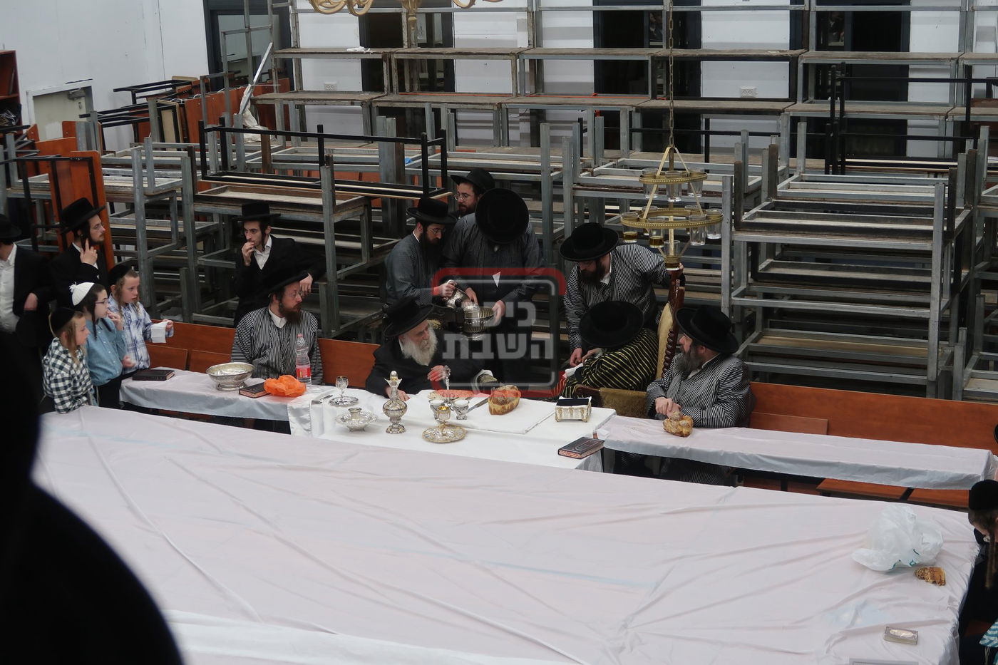 האדמו"ר מתולדות אברהם יצחק בטיש פסח שני