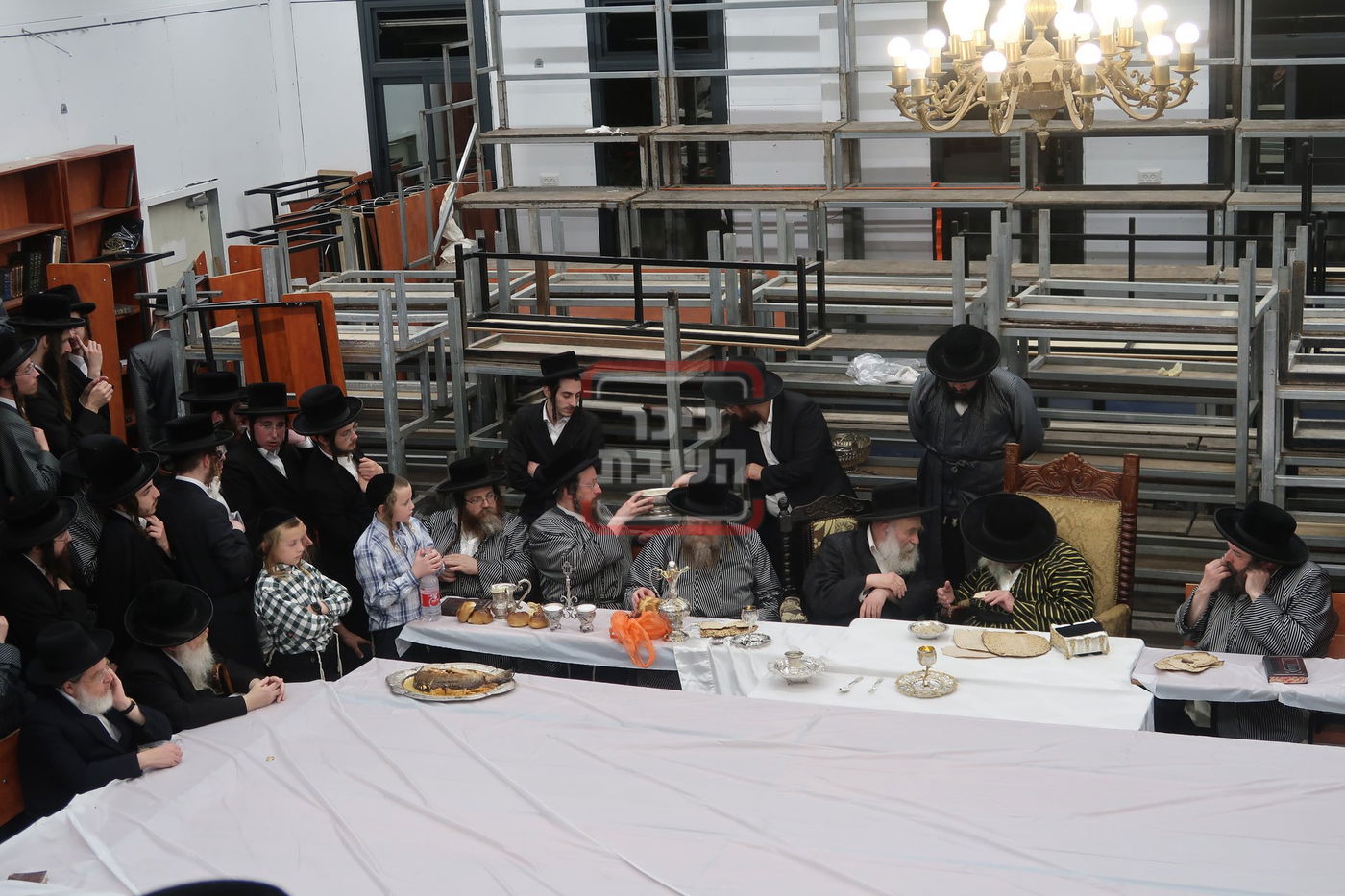 האדמו"ר מתולדות אברהם יצחק בטיש פסח שני