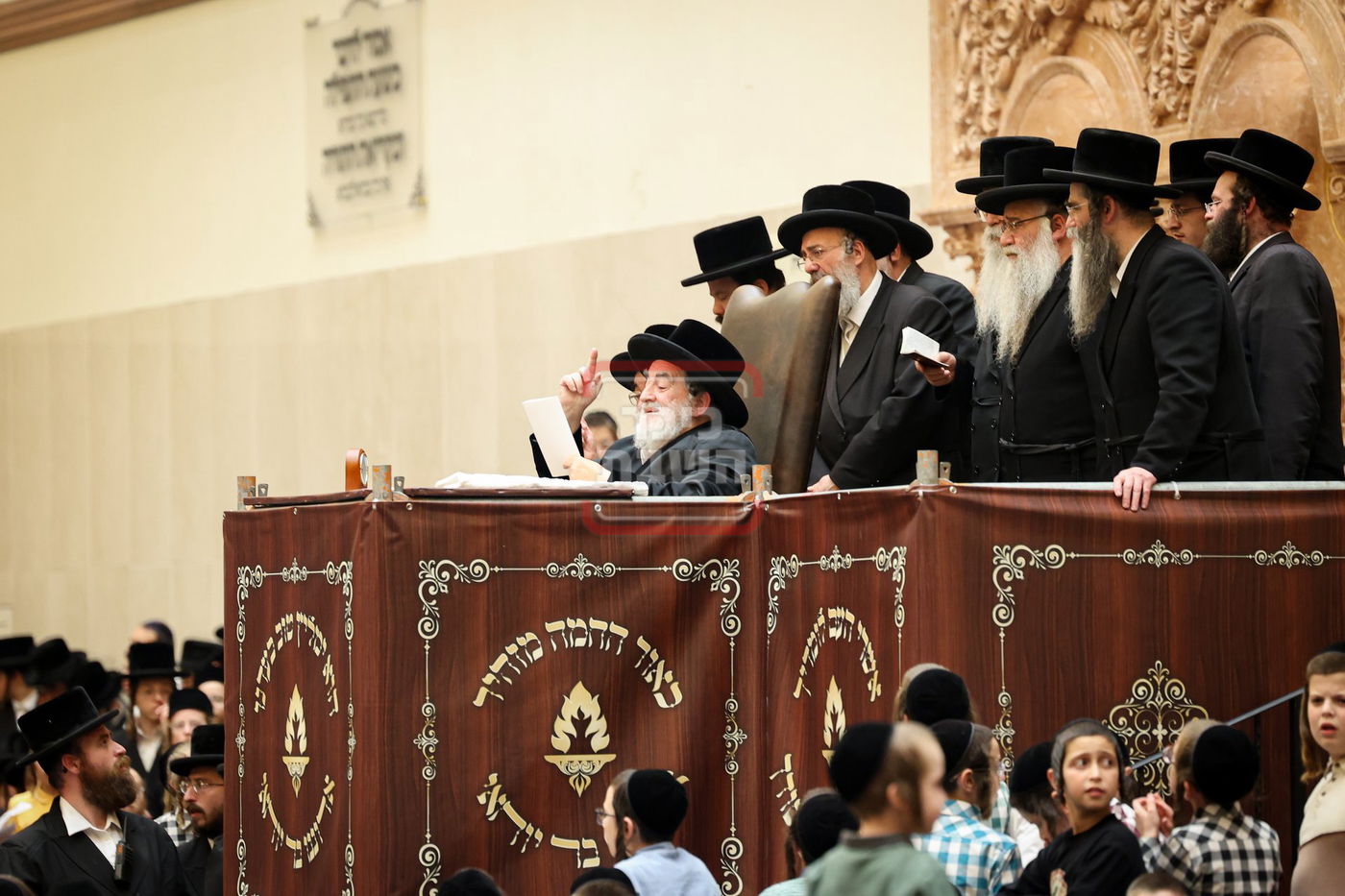 ל"ג בעומר תשפ"ה בחצה"ק ויז'ניץ