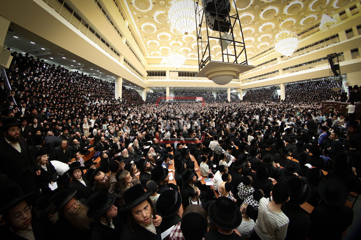 ל"ג בעומר תשפ"ה בחצה"ק ויז'ניץ