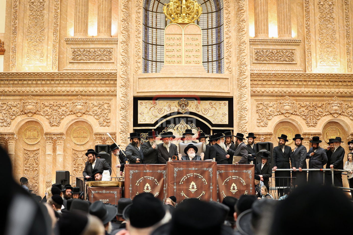 ל"ג בעומר תשפ"ה בחצה"ק ויז'ניץ