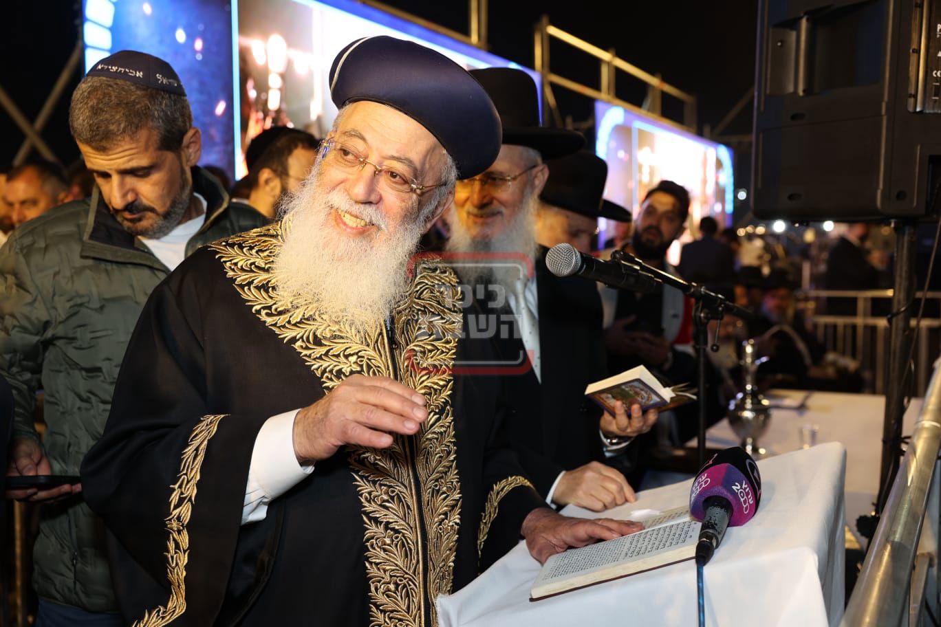 הגרש"מ עמאר בהדלקה לכבוד ל"ג בעומר