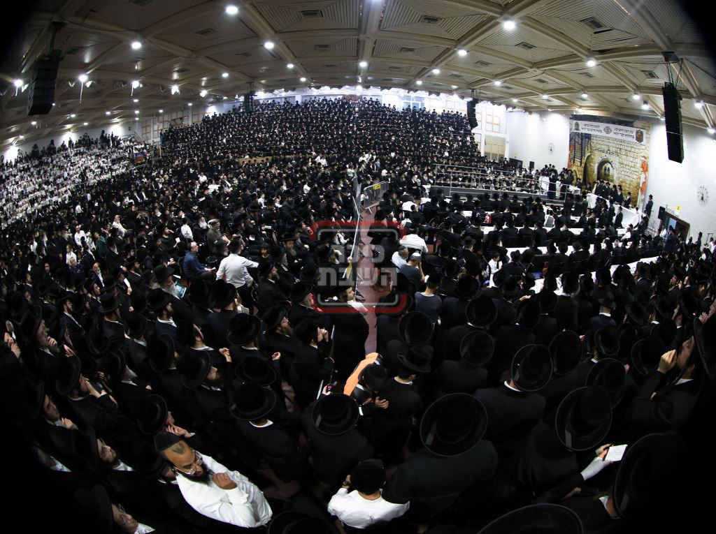 ל"ג בעומר בחצה"ק צאנז