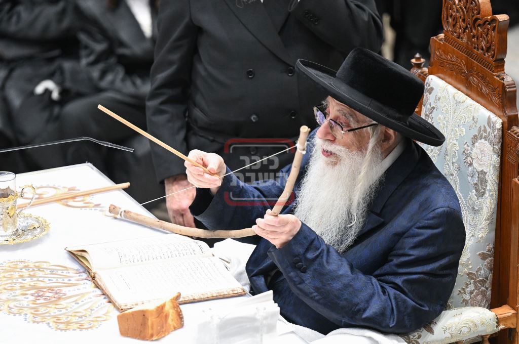 ל"ג בעומר בחצה"ק צאנז