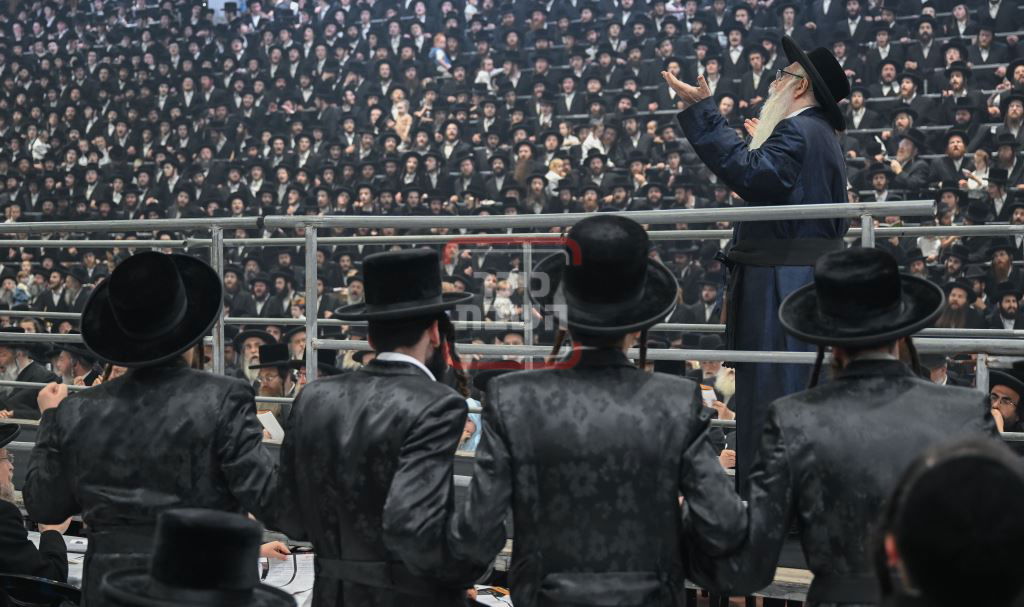 ל"ג בעומר בחצה"ק צאנז