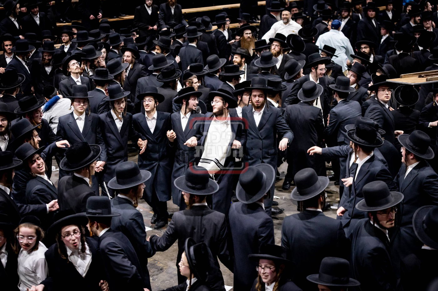 ל"ג בעומר בחצה"ק סאטמר