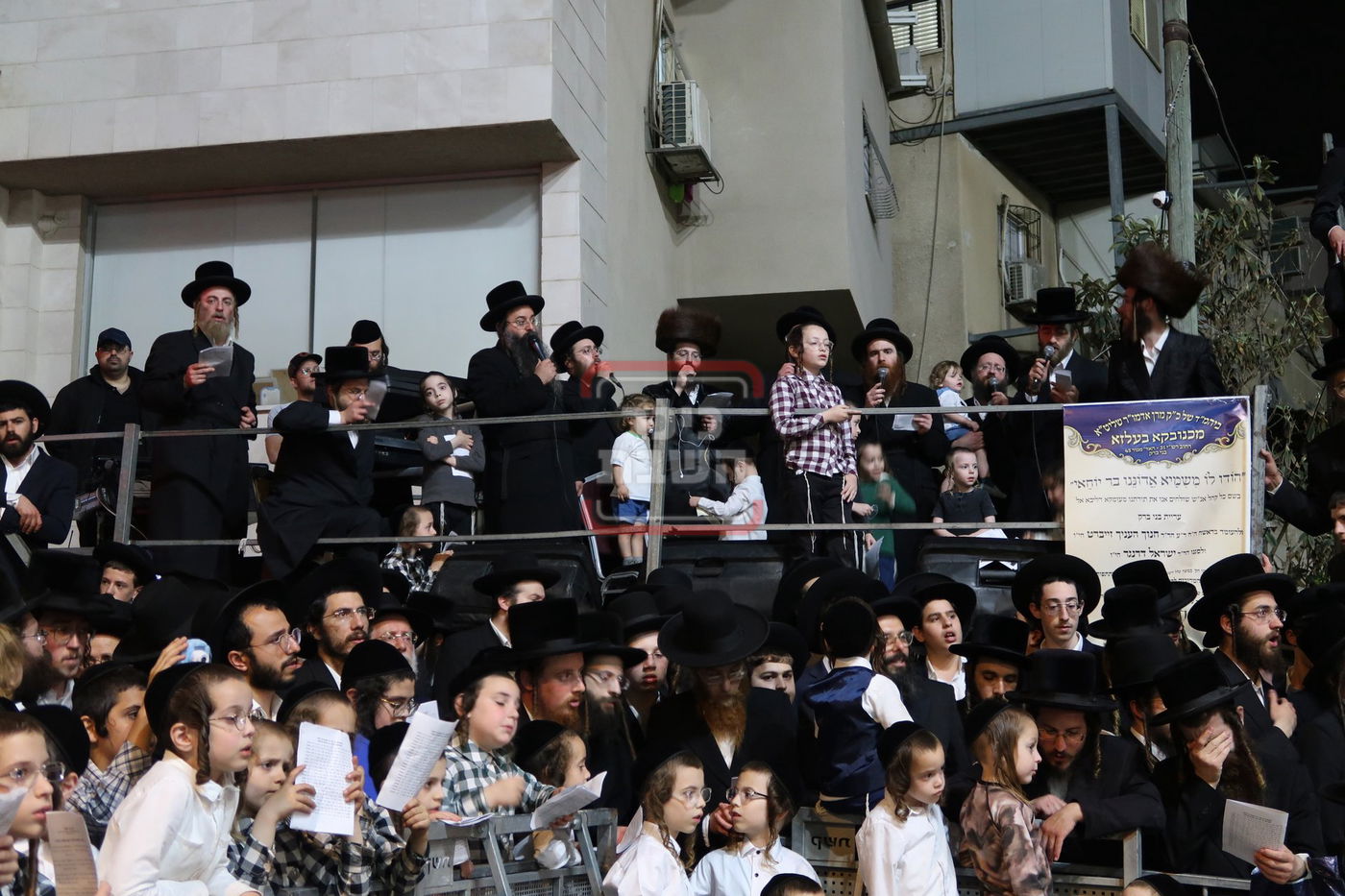 ל"ג בעומר בחצה"ק מחנובקה בעלזא