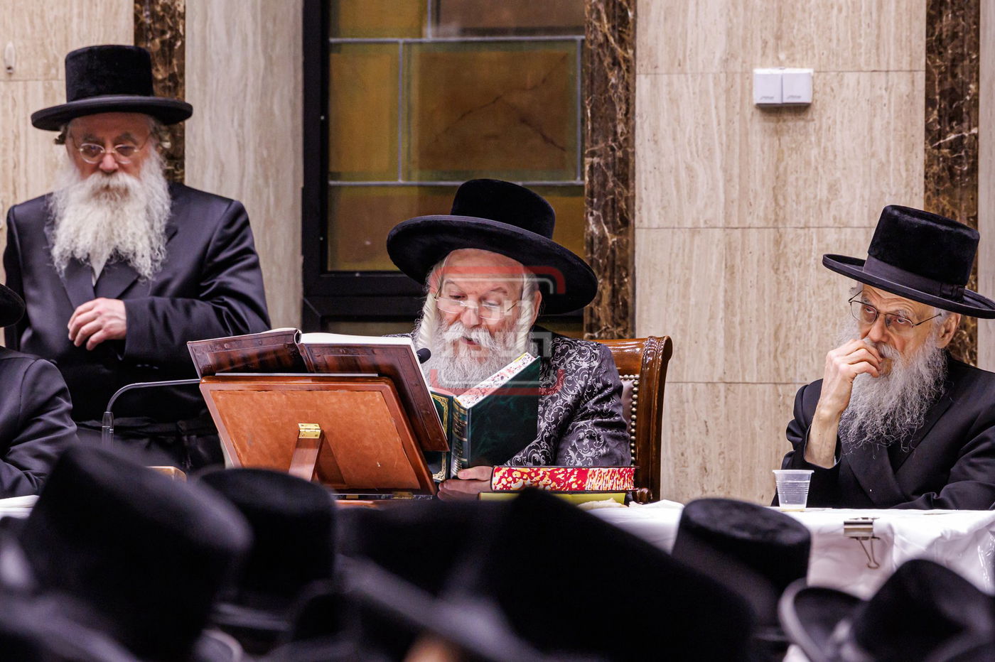 ל"ג בעומר בחצה"ק באבוב