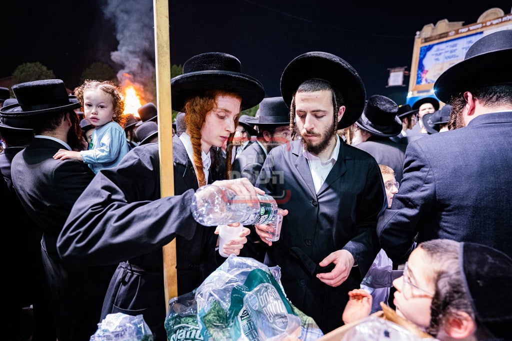 מעמד ההדלקה בחצה"ק סאטמר