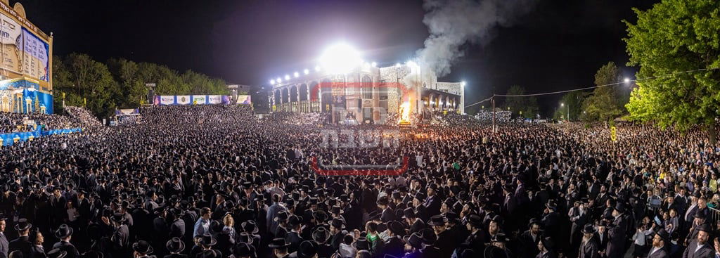 מעמד ההדלקה בחצה"ק סאטמר